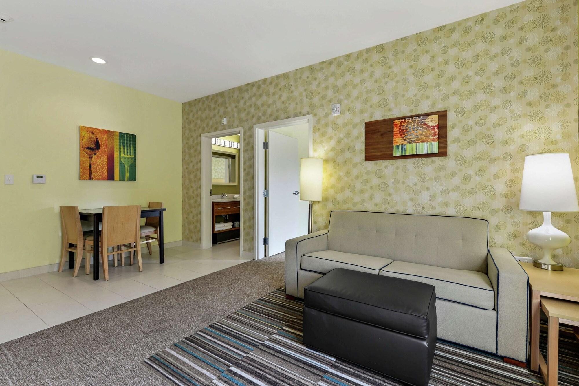 Home2 Suites By Hilton Gulfport I-10 Exterior photo